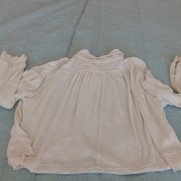 XS We the Free top.Preloved. - Picture 10 of 11